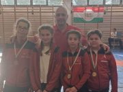 Remekül birkóztak a lányok…