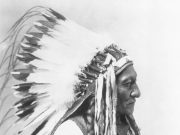 141 éve a mai napon adta meg magát a sziú indiánok főnöke, Ülő Bika, aki a Littl…