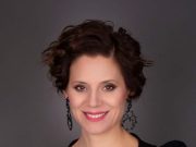 Rögtönzések és családias csevegés a színházban…