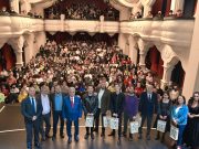 Szentesi művészek gálája a sportcsarnokért…