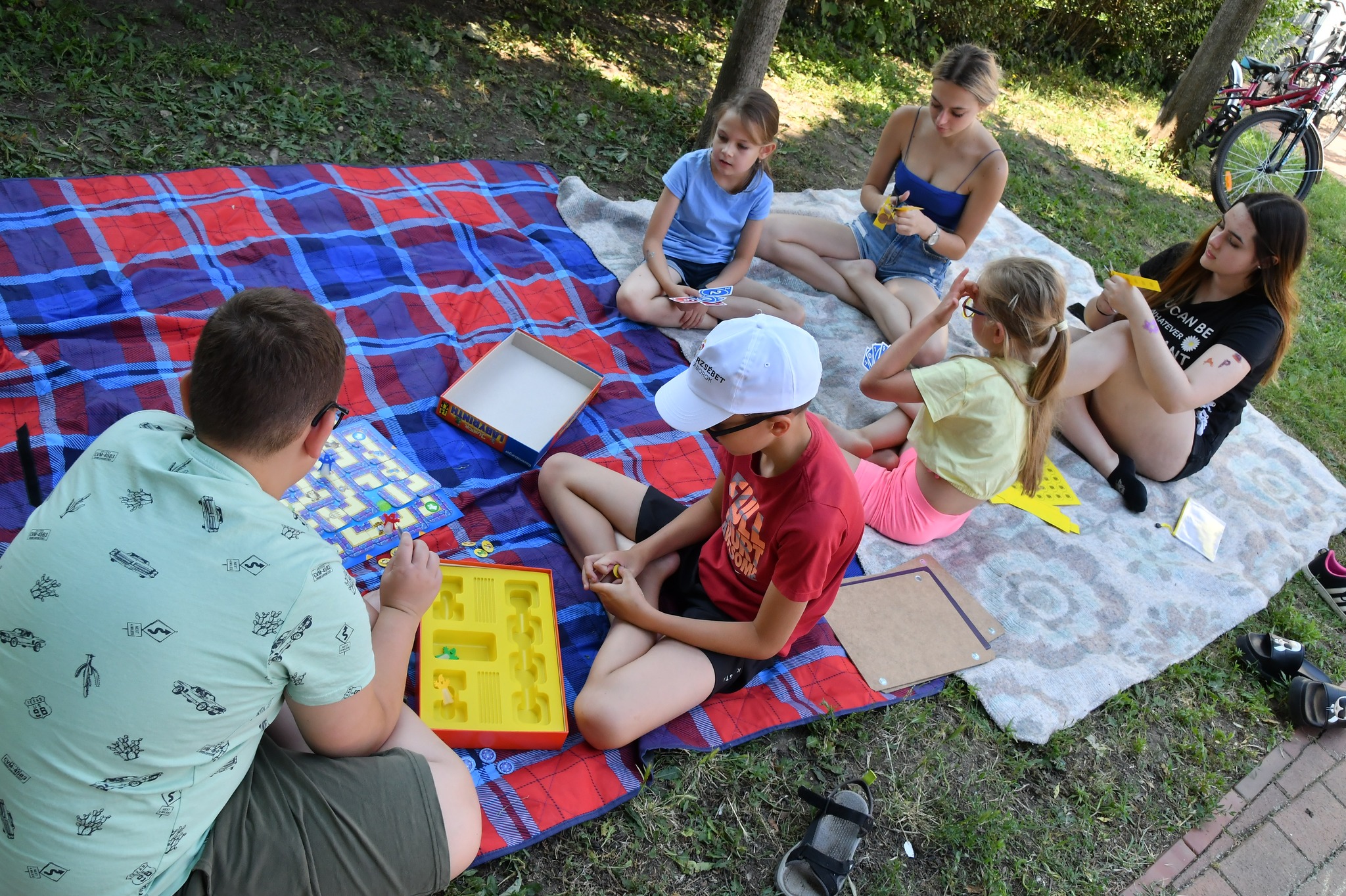 Nyári gyerekek a Kurca-parton – Táborok a város szervezésében ...