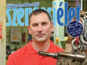 Az e heti Szentesi Élet címlapján Horváth István, aki 25 éve erősíti a Legrand Z…