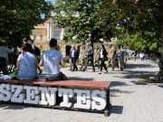 Szalay-Bobrovniczky Kristóf Szentesen: Embert várunk a vasra! Embert várunk a…