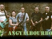 Zenélés közben nincsenek rendfokozatok…