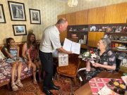 Az ebéd utáni römiparti sosem marad el…