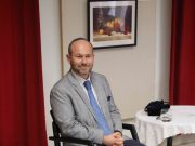 Prof. dr. Róna Tamás főrabbi „Mézes alma, sófár hangja…” című, a zsidóság újév…