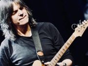 Chromazone (written by Mike Stern) live at New Morning, Paris, May 18, 2008.
…
