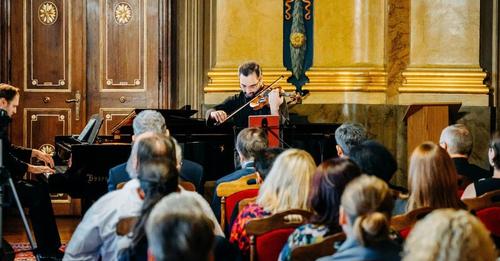 ERDON - Zongorás kamarazenével folytatódik a Kaganovskiy Zenei Esték Nagyváradon