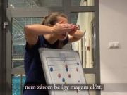 Gyönyörű szépen, pincérben varázsolom fel a kezére ajtó ablak és megyek vissza …