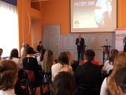 „Itt van az Ősz itt van újra”…. középiskolás szavalóverseny a Petőfi Caféban…