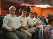 Tegnap esti pillanatkép: diákjaink gyülekeznek a Tóth József Színház évadnyitó e…