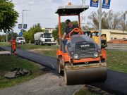 Új aszfaltréteget kap a Csongrádi úti kerékpárút…