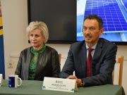 Olcsóbb lesz felfűteni a HSZC szentesi intézményeit! A nyílászárók cseréjén, …