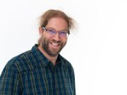 „Jókedvemben szeretek verseket írni”…