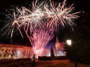 Csillogó égi varázslat – újévköszöntő tűzijáték…