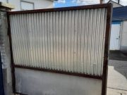 Lába kelt a kapuszárnynak…