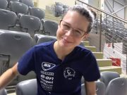 Nem tudod, hogy sírj, vagy inkább kiugorj a bőrödből Nem sírt, inkább kiugrott…