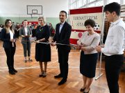 A mai napon adták át a Boros felújított tornatermét…