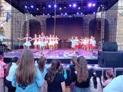 A tánc világnapja megmozgatta a szentesi tánccsoportokat is. Most először a leg…