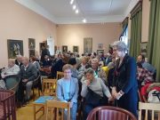 Retró brigádgyűlés vagy termelési értekezlet? A bezárt szentesi gyárakat bemutat…