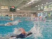 Elúsztak, de kezdésre visszajönnek…