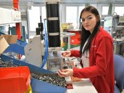 Fiatalon kell döntéseket hoznia…