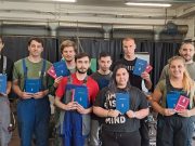 Az 5/13.B osztály végzős gépgyártástechnológiai technikusai sikeres szakmai vizs…