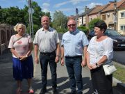 Az új aszfalt illata…