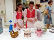 Kismesterek a könyvtárban…