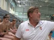 Nagyon gratulálok, de rólam folyik a víz Kössétek fel a gatyát Egy gyors takt…