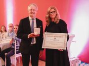 Az Aranykoszorús Fodrászmester…