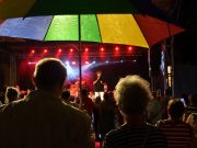 A fődíj, tényleg a csíkos ernyő volt…