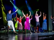 Évadnyitó gála a Tóth József Színház és Vigadóban: bemutatkozott a Szegedi Pince…