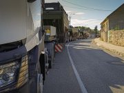 Katonáink a szó szoros értelmében követik az árhullámot. Szenczi Sándor ftőrm….