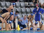 KÉK-PIROS CSATÁVAL INDUL A BAJNOKSÁG – A Vasas otthonában kezd férfi csapatunk…