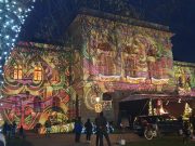 Elkezdődött a karácsonyi vásár a Kossuth téren. Jöjjön ki és nézze meg az ünnepi…