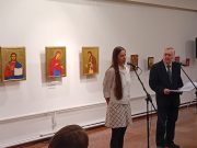 Ikon kiállítás várja a látogatókat a Tokàcsli Galériában. Tornyi Molnár Edit tűz…