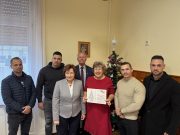 Személyesen viszik ki az adományokat…