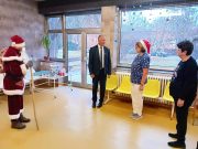 A gyermekosztályon járt a város Mikulása…