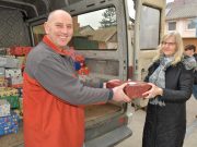 Útra keltek a cipősdobozok…