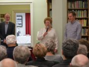 Egyedi képeken keresztül mesél a múlt és jelen kapcsolatáról…