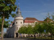 Útlezárás a városháza körül…