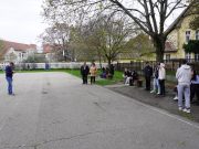 Drón bemutató az „A” épület udvarán…