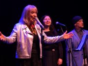 Legendás dallamokkal telt meg a színház – Kovács Kati koncert Szentesen…