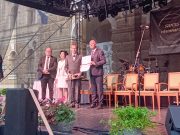 Szentes Városért Emlékérem a fotókör vezetőjének…