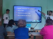 Végzőseink ismeretterjesztő előadása az idősebb generációnak…