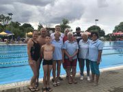 A Delfinek a Rozmároknál úsztak…