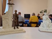 Szoborral tisztelegnek Kiss Bálint emléke előtt…