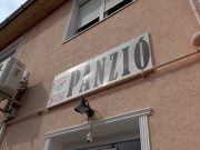 Kora délután megérkezett Szentesre a Clubsportiv Atletico Arad utánpótlás futb…