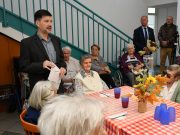 Szépkorút köszöntöttek az idősek otthonában…